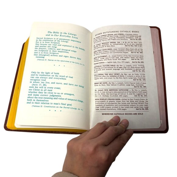 Vintage 1992 Saint Joseph Edition of the New American Bible Brown Soft Cover - Picture 13 of 14